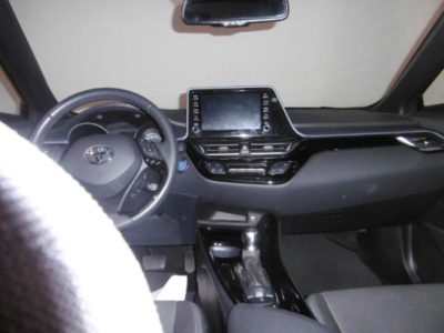 Toyota C-HR 5P Advance 125H e-CVT