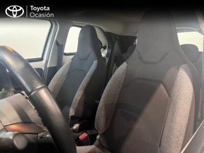 TOYOTA AYGO X-CROSS 70 PLAY